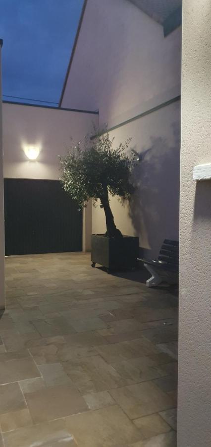 Maison Avec Garage 24 Heures Du Mans Voitures Et Toute Manifestation 勒芒 外观 照片
